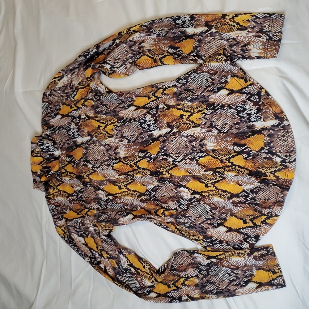 French Connection Animal Print Mock Neck Top Golden Snake XS - Picture 6 of 7